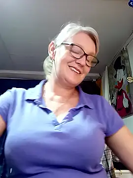 irinamaux Live XXX-chat