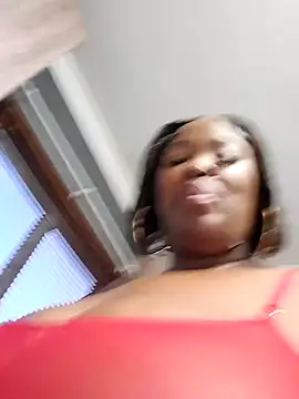 SWEETDOLLY29XX – Naživo XXX chat