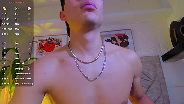 EthanSantori's Live XXX Chat