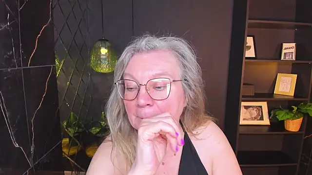 NataliMellow's Webcam Show