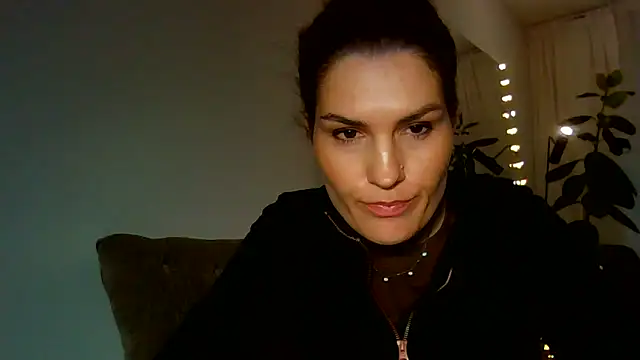 Ms-Lust1- – Live XXX-chat