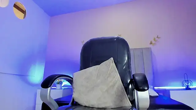 Nascary_Fox Chat XXX live