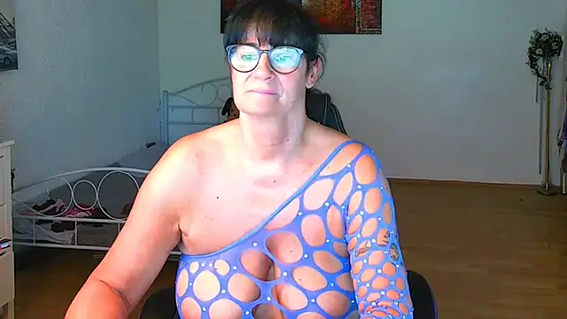 Sylly Live XXX-Chat