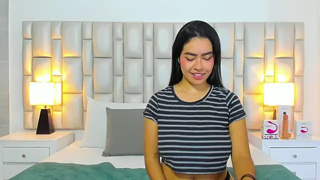 paola_katy_dicks 网络视讯表演
