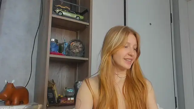 Chatroom XXX en direct de FoxieKiss