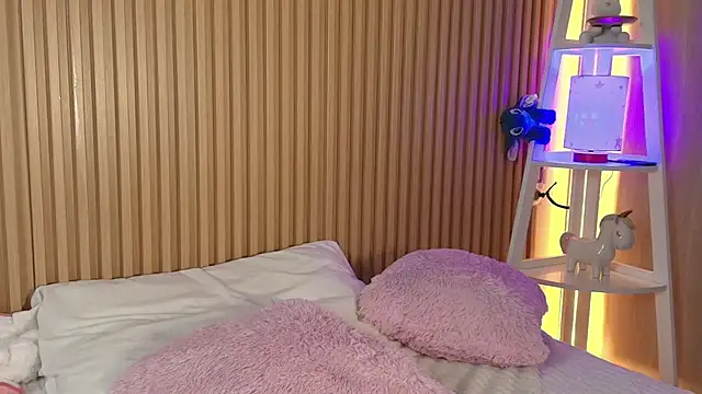 emily_sweett24: απευθείας συνομιλία ΧΧΧ