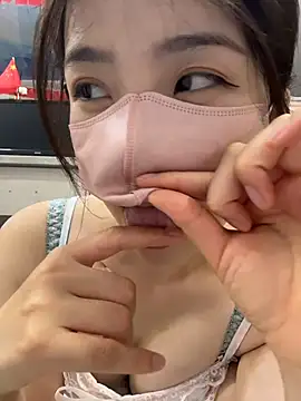 gougou13 – Live XXX-chat