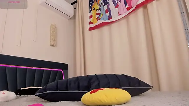 XXX chat uživo modela gigi_meii