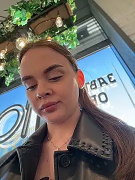 KristiRichn Live XXX chat
