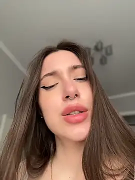 دردشة BOOMFOXY الجنسية المباشرة