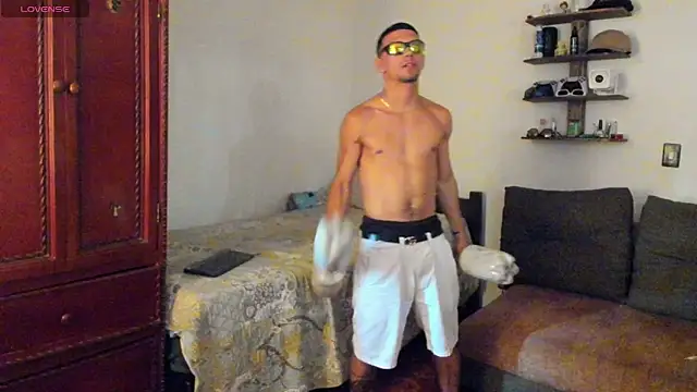 Teo_Rave Pertunjukan Webcam