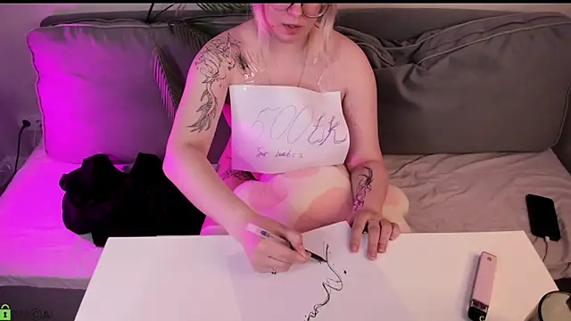 Yungsatou's Live XXX Chat