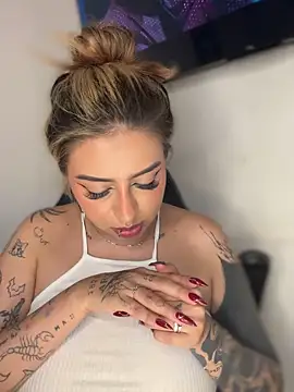 CarolQueen1_ – Naživo XXX chat