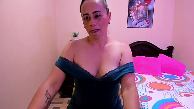 sara_florez12's Live XXX Chat