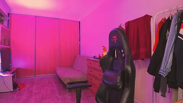 Chat XXX en directo de just_fucked777