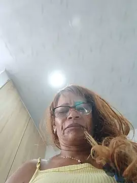 BustyMilf_ Adlı Modelin Web Kamerası Şovu