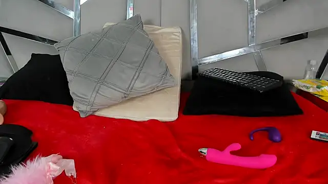 Chat +18 de KikyoAndDrey ao vivo