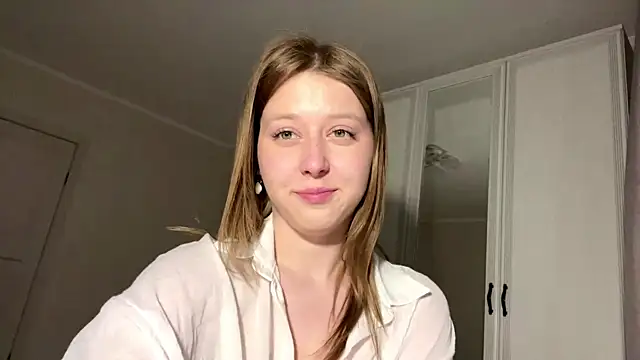 Вебкам-шоу HeyItsAgata