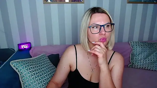 Živý XXX chat MonaLisaG
