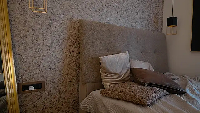 MiaRouge Live XXX-Chat