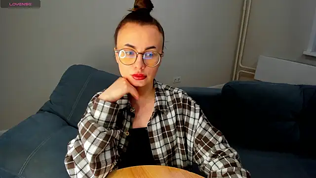 MewStella's Live XXX Chat