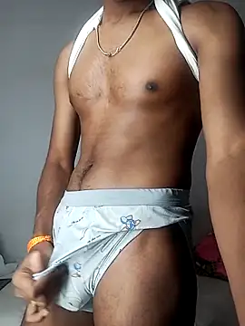 Robin681's Live XXX Chat