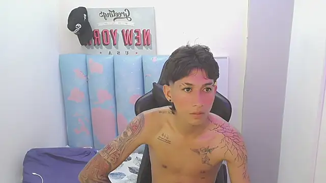 liam_play's Live XXX Chat