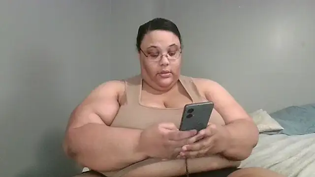 SexyBBW10790's Webcam Show