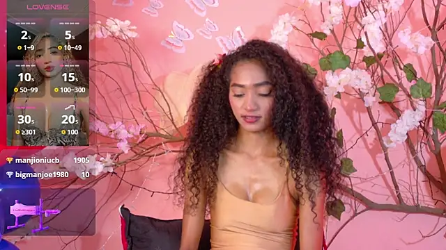 Charlotte_Love10 লাইভ XXX চ্যাট