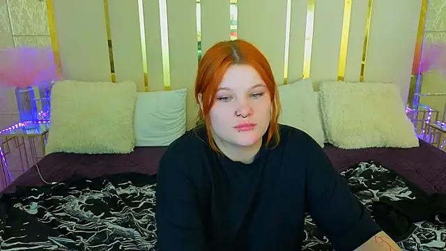 Show modela Clumsy_Nana na web-kameri