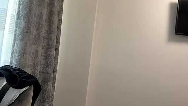 Rose_Retslav 라이브 XXX 채팅