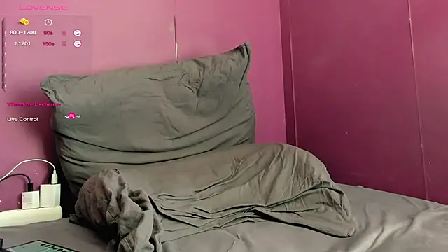 Онлайн чат XXX freddy_prett