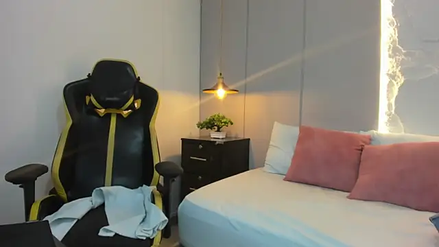 Chat XXX Live kira_relish