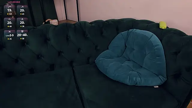 Chat +18 de InesPiek ao vivo
