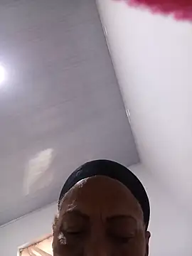 Chat +18 de IIv0ryN0IIReX-XX ao vivo