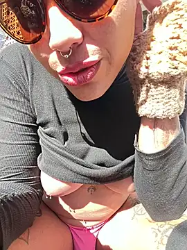 alicetgirlbr Adlı Modelin Web Kamerası Şovu