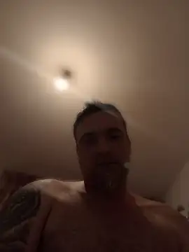 Show modela wifesfuckerpu na web-kameri