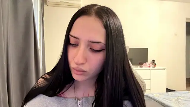 Živý XXX chat KiraJaydes