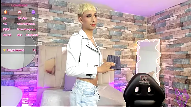 Chat XXX ao vivo de CYRUS_TAY