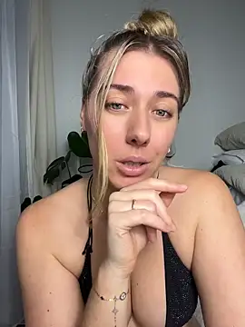 Aussielulu's Live XXX Chat