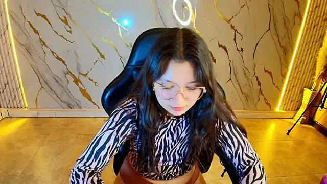 HoneyDoll_tf Pertunjukan Webcam