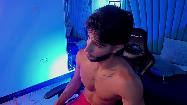 Emmet_CollinsJS live XXX chat