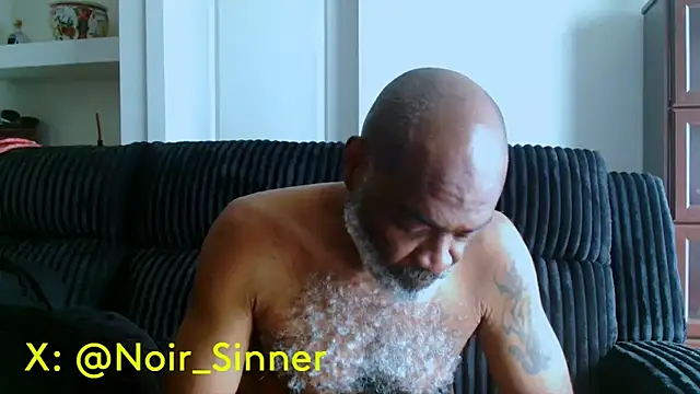 sinnernoir Show in webcam