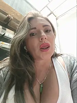 Chat XXX en directo de cataleyamyst