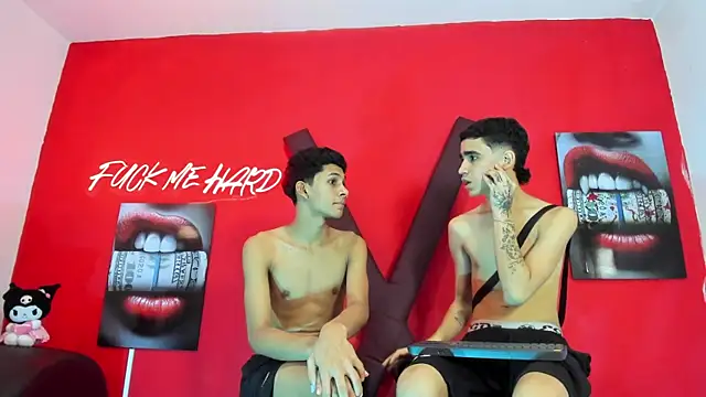 Show modela TWINKS_BOYSX na web-kameri