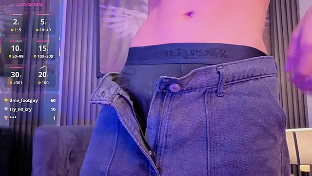 Pokazy przed kamerką – demian_hot99