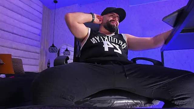 jhon_bear03 Adlı Modelin Canlı XXX Sohbeti