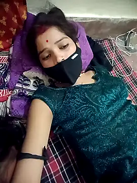 Show modela Bhumika_Love143 na web-kameri
