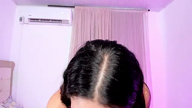 vale_krossn Live XXX chat