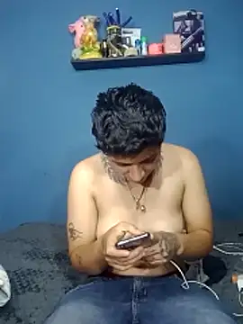 tomi_tomboy Adlı Modelin Canlı XXX Sohbeti